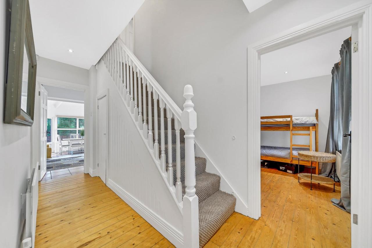 Luxury With Games - Sleeps 10 Holiday home
