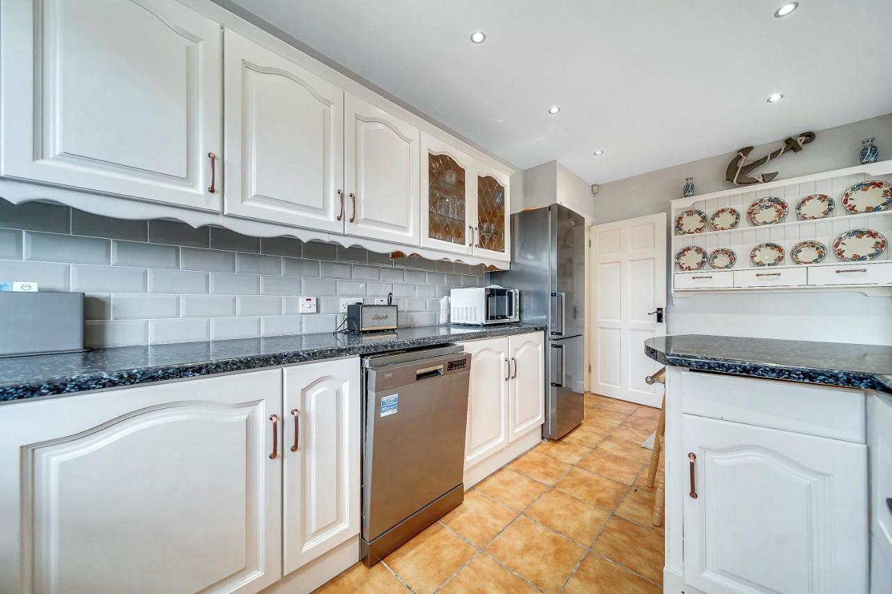 Luxury With Games - Sleeps 10 Holiday home *