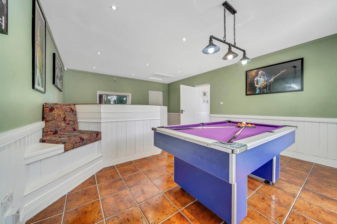 Luxury With Games - Sleeps 10